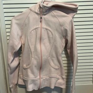 Lululemon, 4 or 6 small, pink